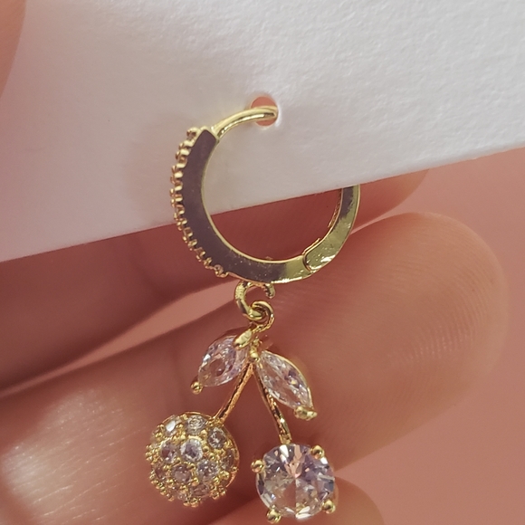 COPPER  CHERRY EARRINGS - Picture 3 of 5